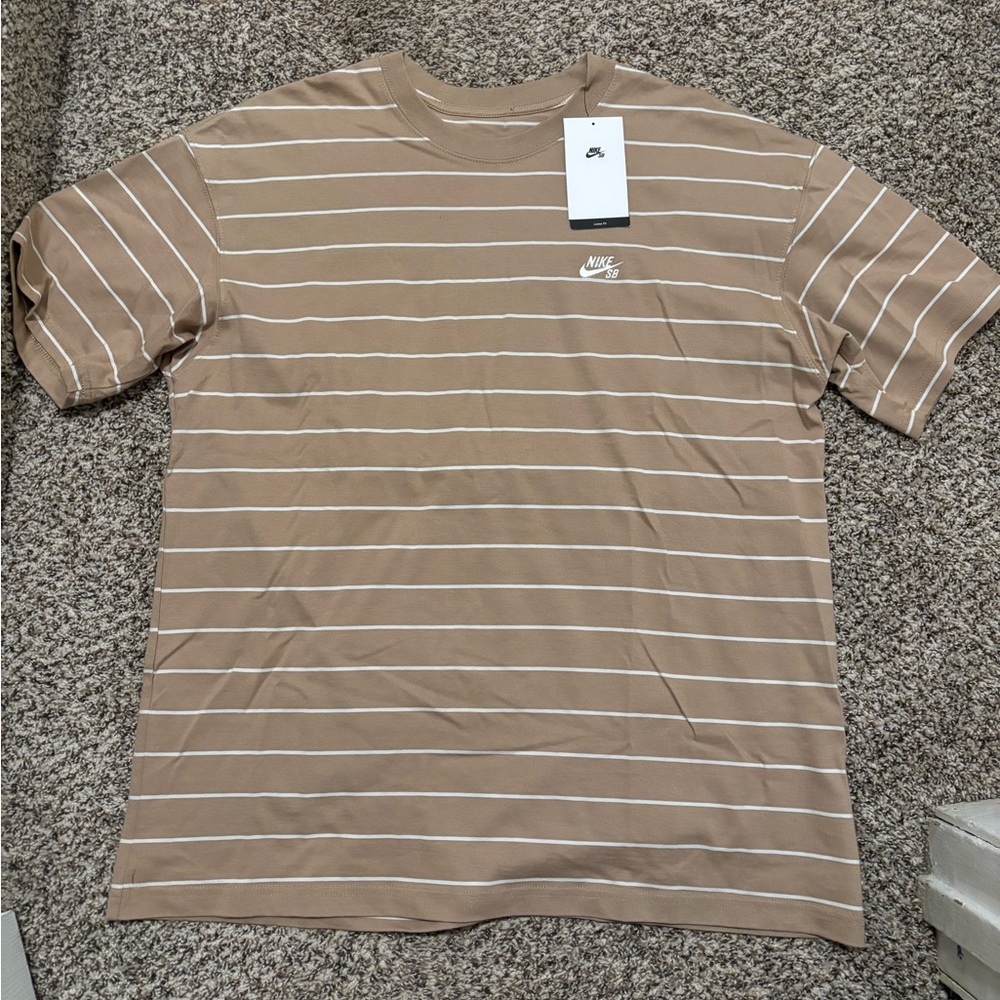 Nike SB SS striped t-shirt. NWT. Large men’s  loose fit